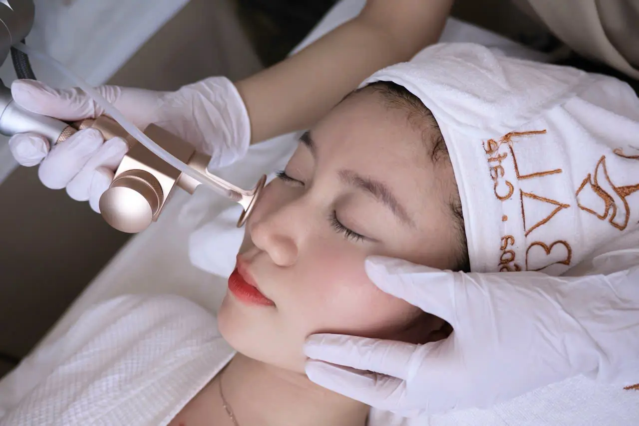 Laser CO₂ Skin Resurfacing (Single Session)